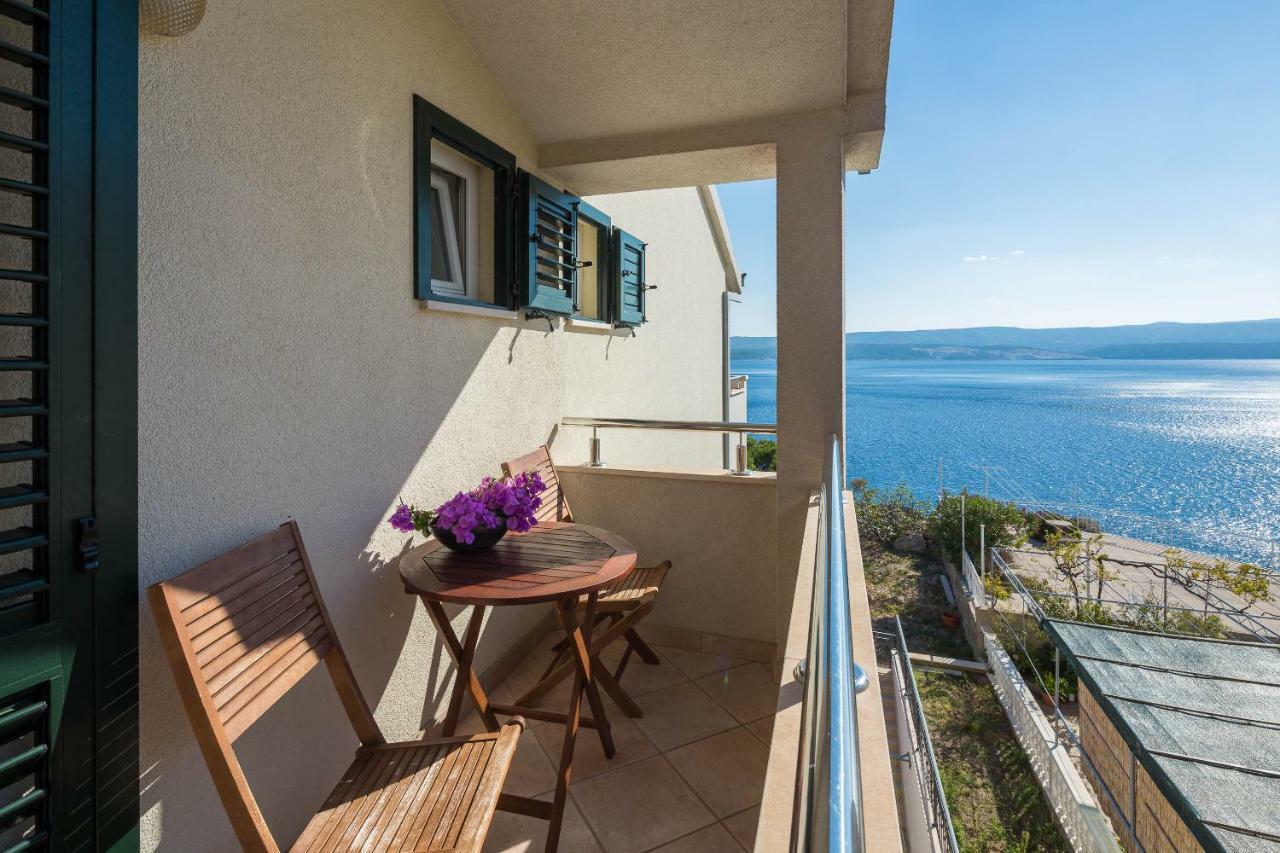 Beachfront Apartments Lara Omiš Habitación foto